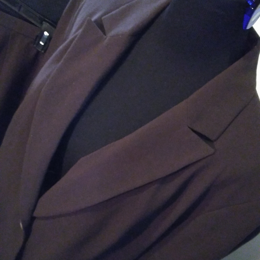 Brown suit Blazer stretch fabric Jones & Co.